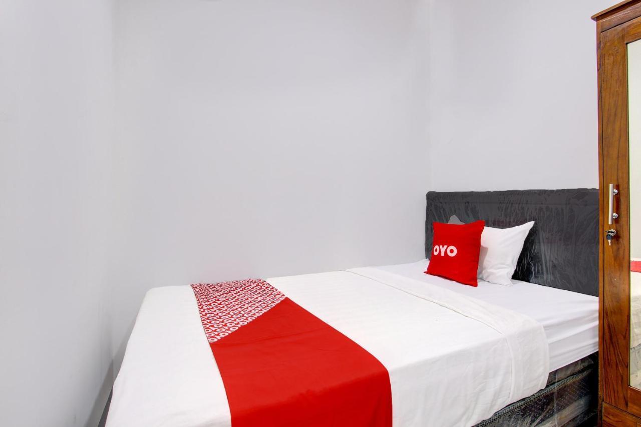 Oyo 92479 Pasadena House Hotel Krapyak Bagian luar foto