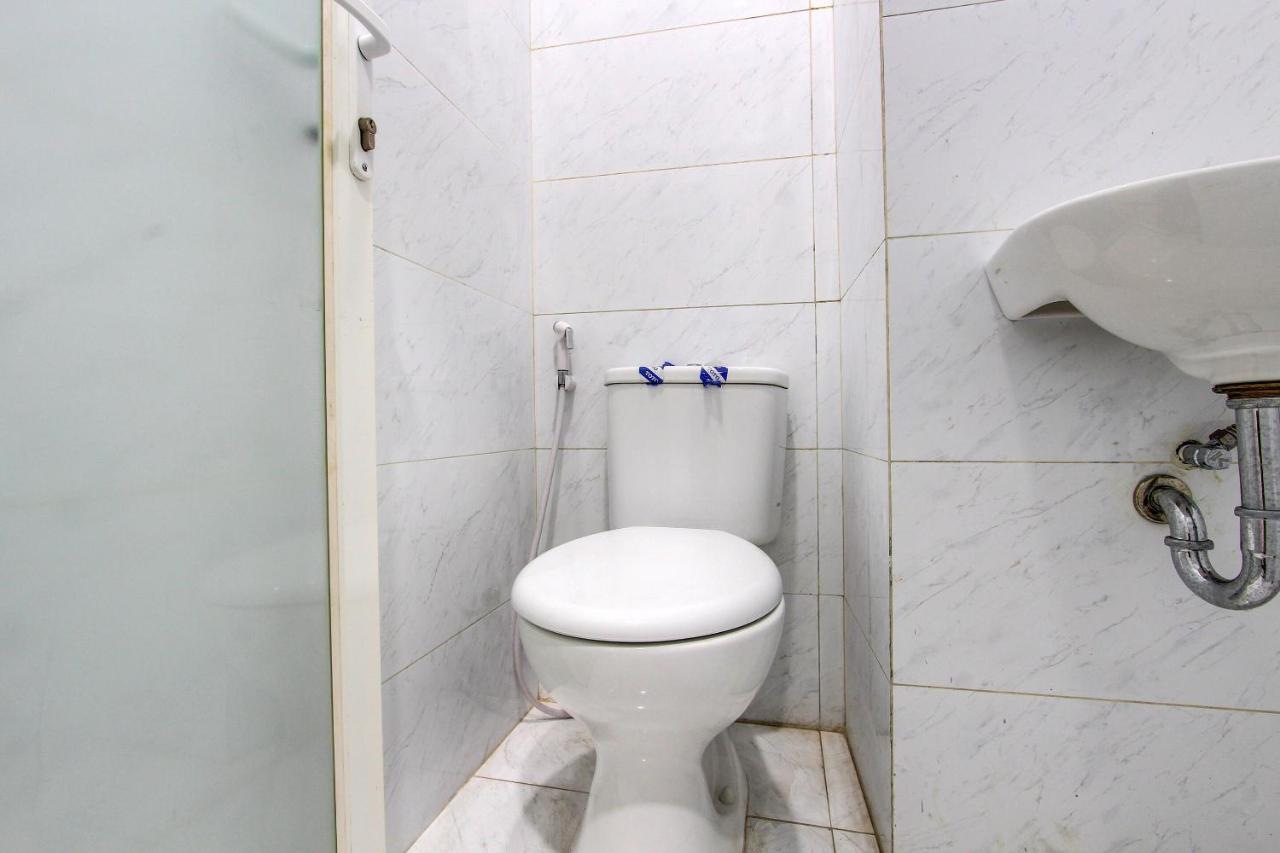 Oyo 92479 Pasadena House Hotel Krapyak Bagian luar foto
