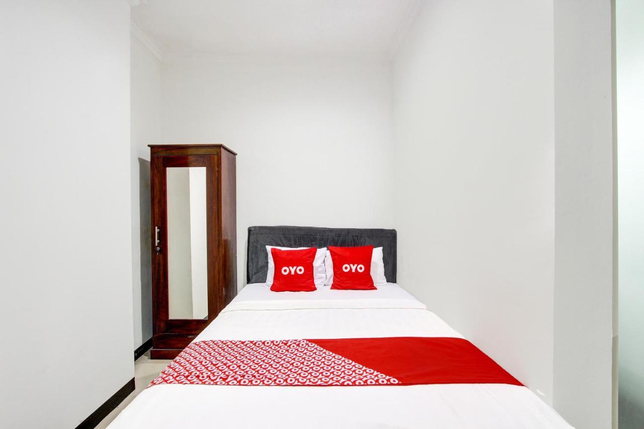 Oyo 92479 Pasadena House Hotel Krapyak Bagian luar foto