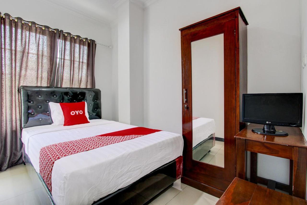 Oyo 92479 Pasadena House Hotel Krapyak Bagian luar foto