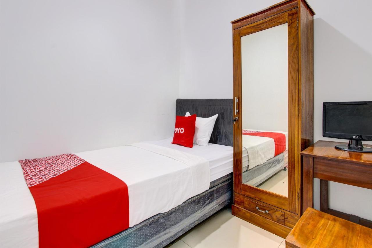 Oyo 92479 Pasadena House Hotel Krapyak Bagian luar foto